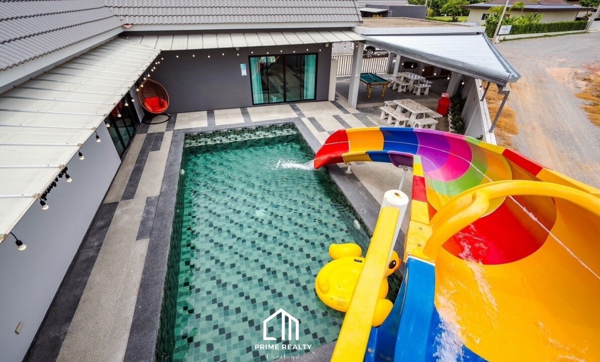 batch_LINE_ALBUM_Pool villa 6.2mb com200000_240620_1