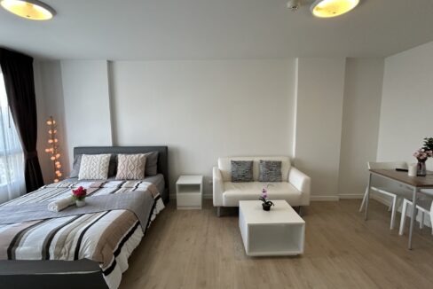 568033376_1200325945358131_9051809176811657726_n