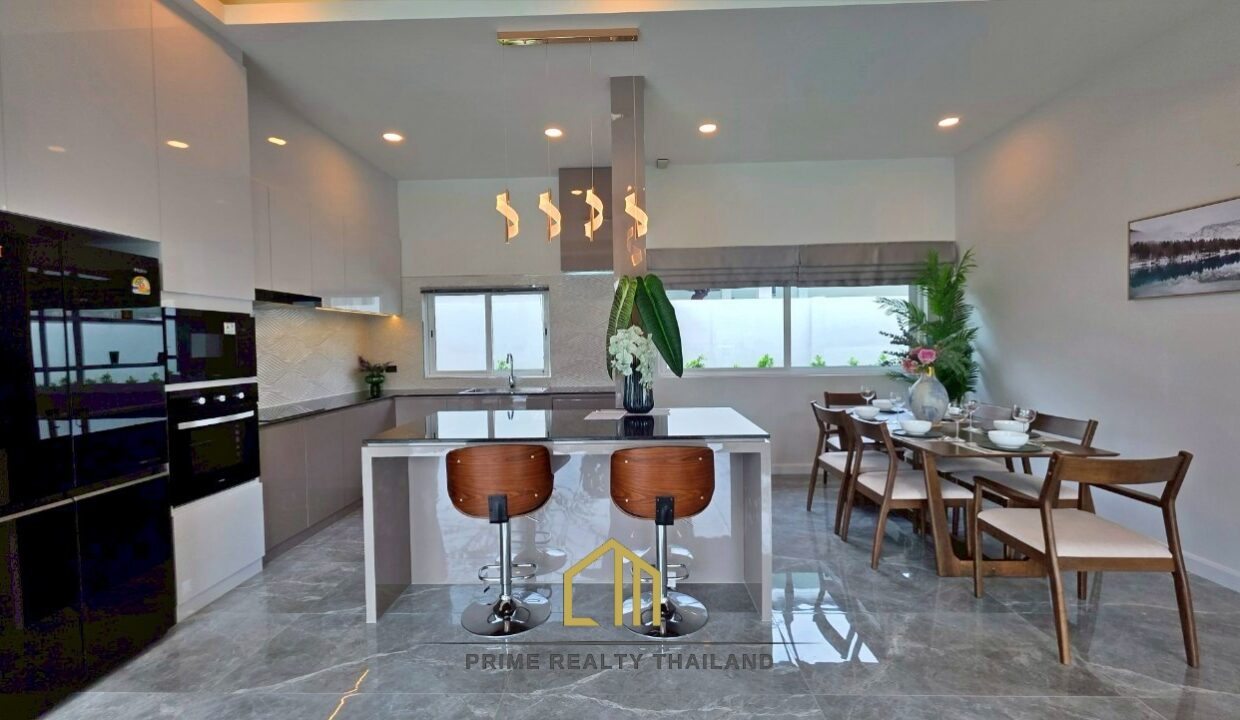 batch_LINE_ALBUM_The Pun Plus_250814_24