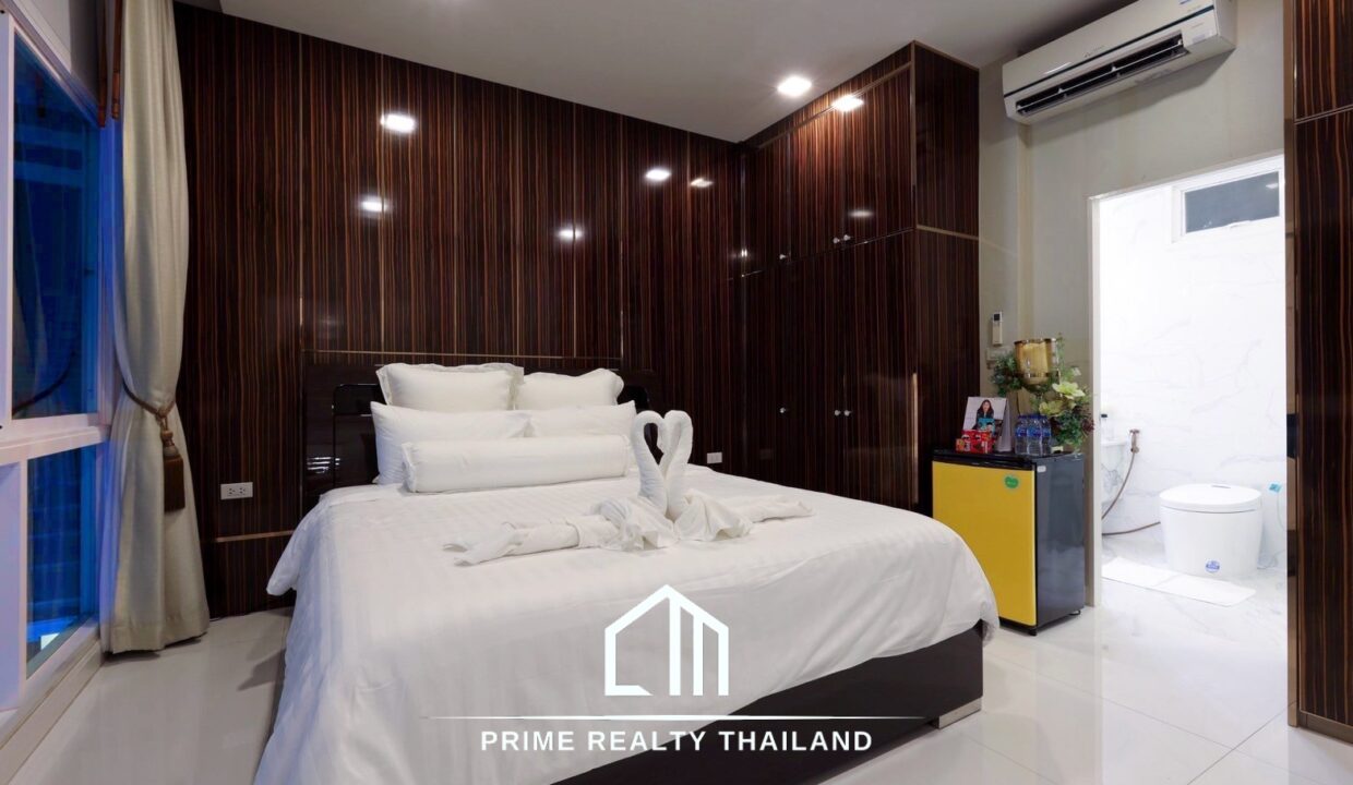 batch_LINE_ALBUM_บ้านทะเล_250818_19