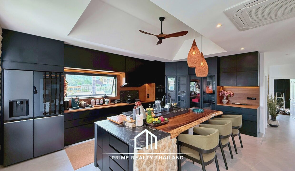 batch_LINE_ALBUM_Black Mountain 47.9 (new photos)_251017_25