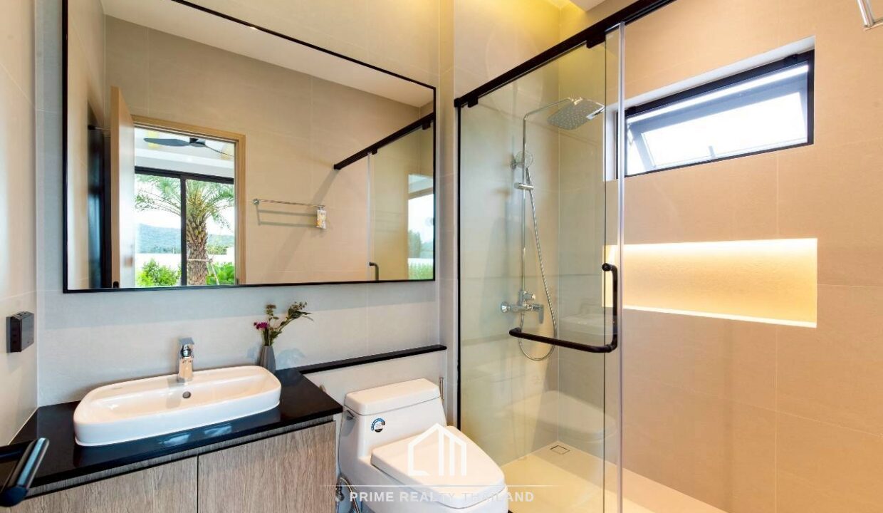 batch_LINE_ALBUM_The Masterpiece_251127_32