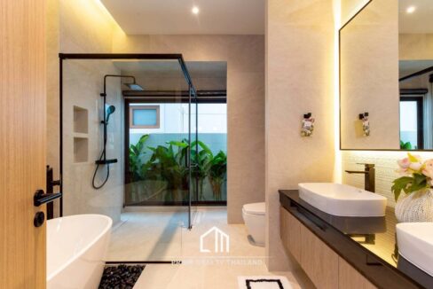 batch_LINE_ALBUM_The Masterpiece_251127_47