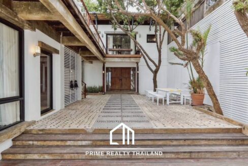 batch_LINE_ALBUM_Beachfront Pran Rent_251110_3