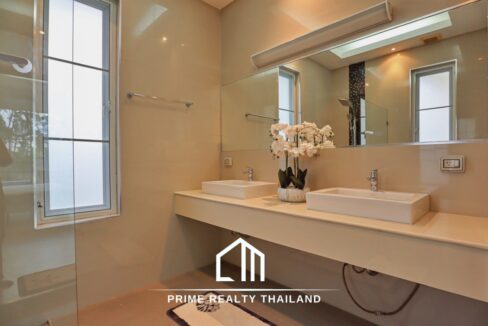batch_LINE_ALBUM_White Stone Villas (โคคุณเซกิ)_251106_15
