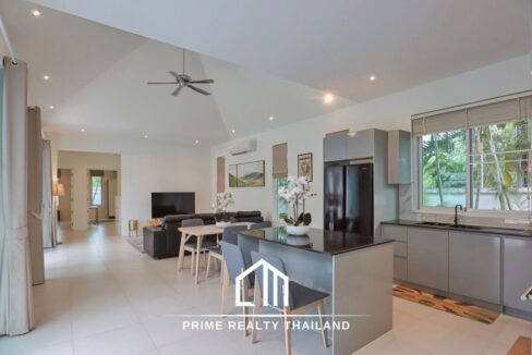 batch_LINE_ALBUM_White Stone Villas (โคคุณเซกิ)_251106_21