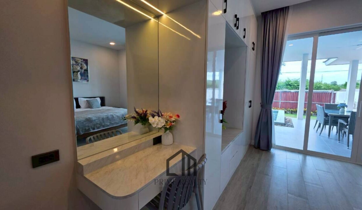 batch_LINE_ALBUM_Coco P Dee_251215_10