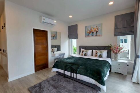 batch_LINE_ALBUM_Coco P Dee_251215_15