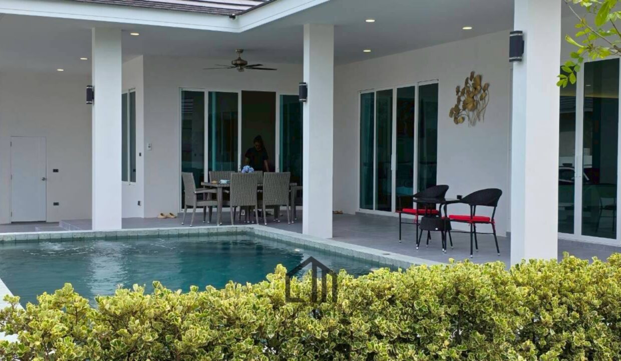 batch_LINE_ALBUM_Coco P Dee_251215_24