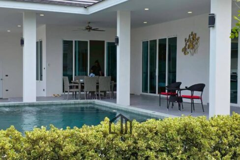 batch_LINE_ALBUM_Coco P Dee_251215_24