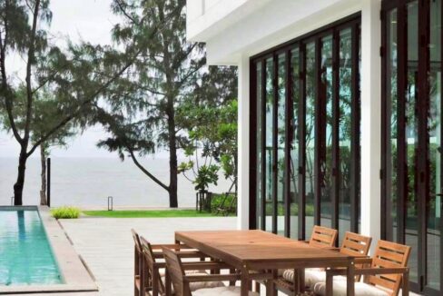 batch_LINE_ALBUM_Beachfront 17_260223_21