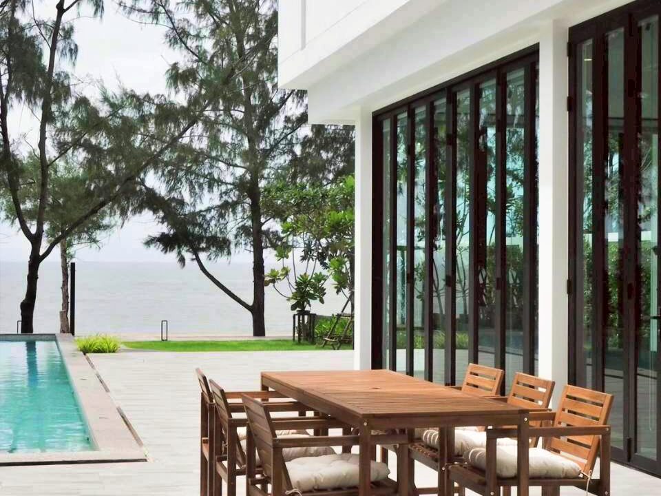 batch_LINE_ALBUM_Beachfront 17_260223_21