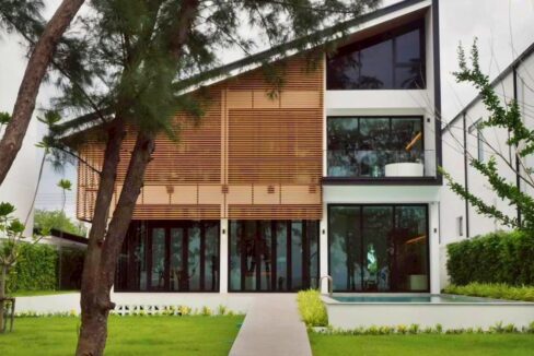 batch_LINE_ALBUM_Beachfront 17_260223_24