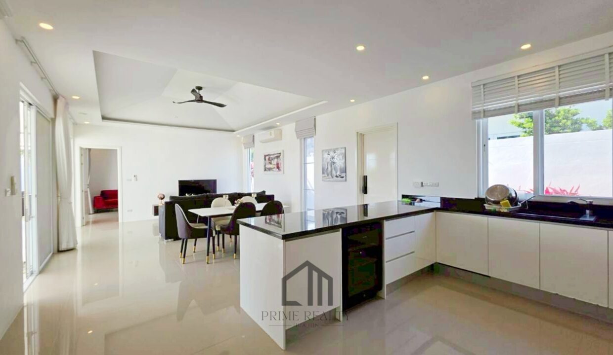 batch_LINE_ALBUM_Falcon Hill_260223_22