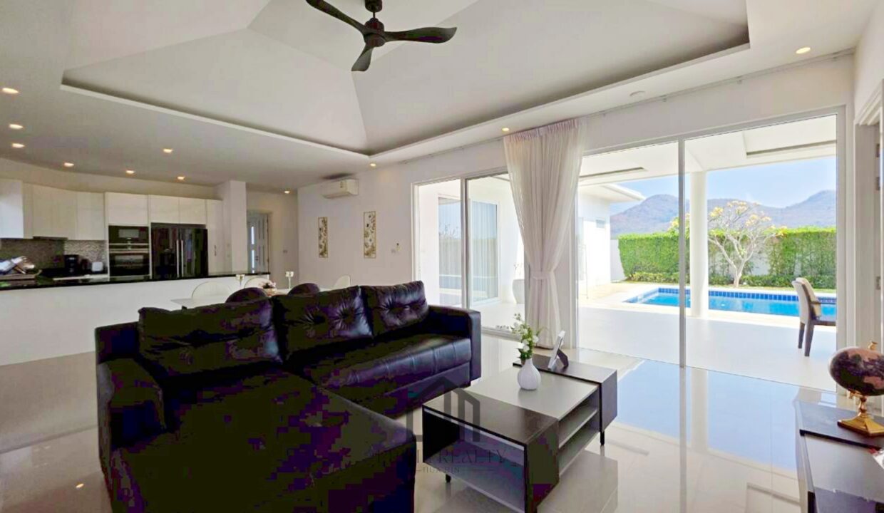 batch_LINE_ALBUM_Falcon Hill_260223_27