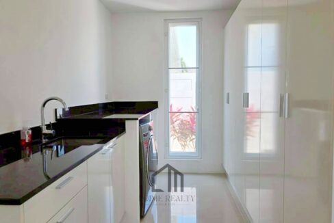 batch_LINE_ALBUM_Falcon Hill_260223_6