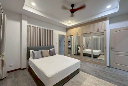 LINE_ALBUM_8.5mb. 3bed 3bath soi102_260406_10