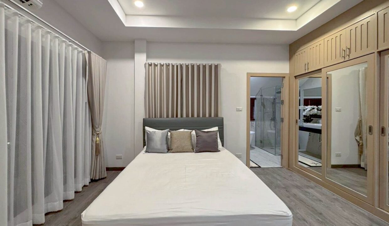 LINE_ALBUM_8.5mb. 3bed 3bath soi102_260406_11