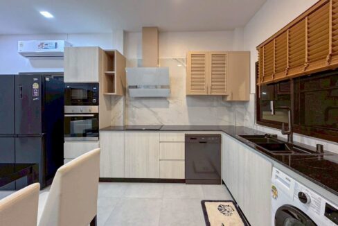 LINE_ALBUM_8.5mb. 3bed 3bath soi102_260406_18