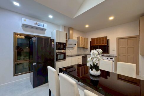 LINE_ALBUM_8.5mb. 3bed 3bath soi102_260406_21