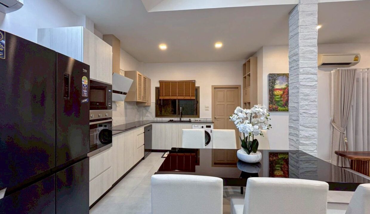 LINE_ALBUM_8.5mb. 3bed 3bath soi102_260406_22