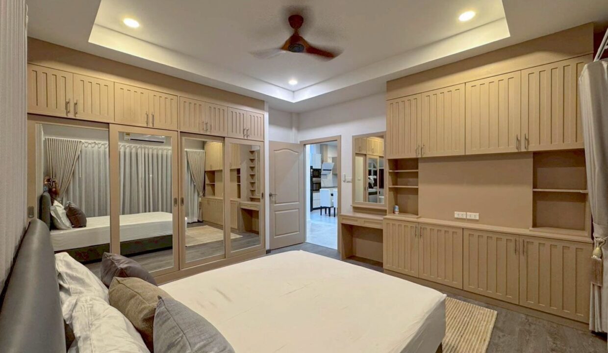 LINE_ALBUM_8.5mb. 3bed 3bath soi102_260406_8