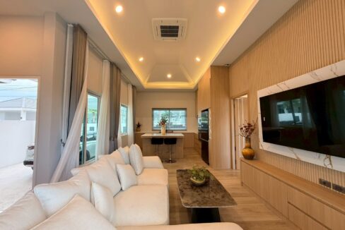 LINE_ALBUM_Coco m38_260406_3