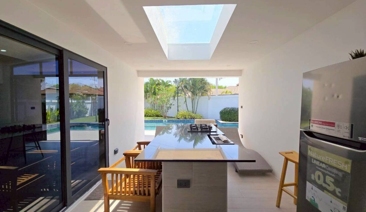 LINE_ALBUM_K Jin_260406_18