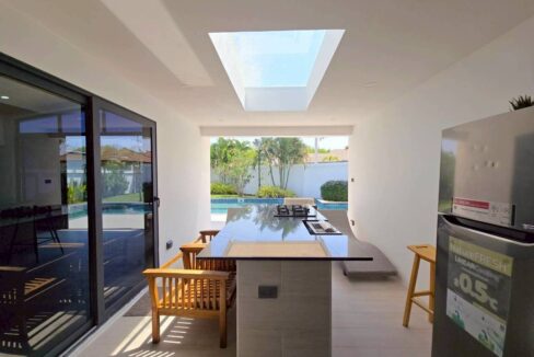 LINE_ALBUM_K Jin_260406_18