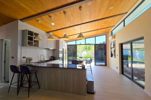 LINE_ALBUM_K Jin_260406_24