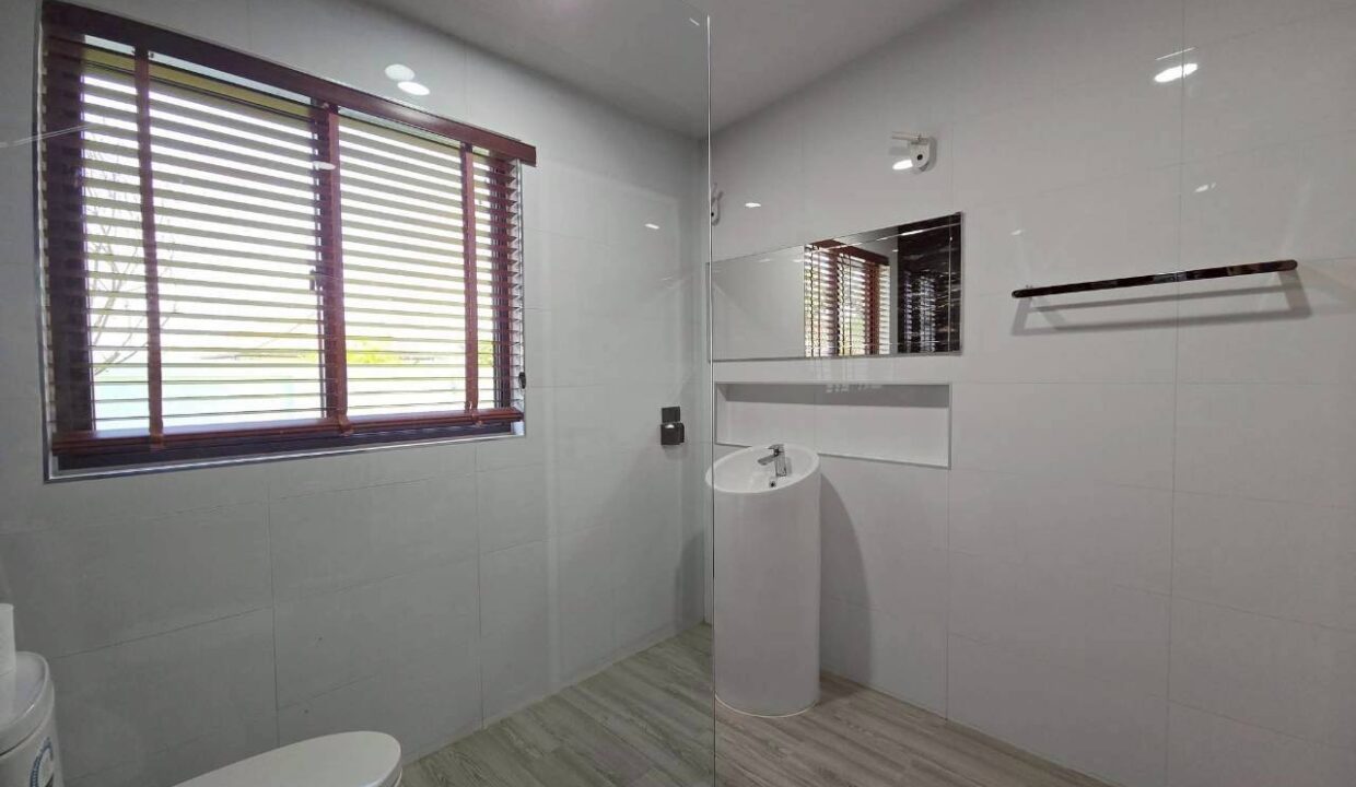 LINE_ALBUM_K Jin_260406_28