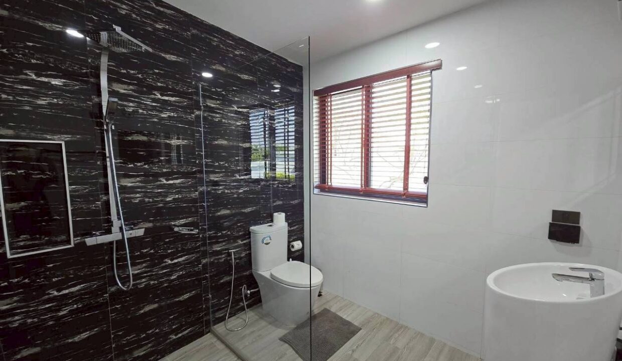 LINE_ALBUM_K Jin_260406_29