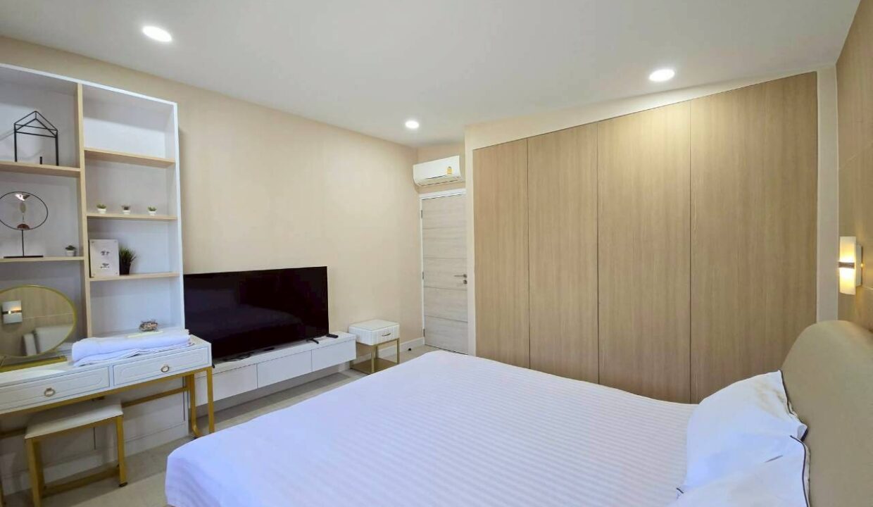 LINE_ALBUM_K Jin_260406_30