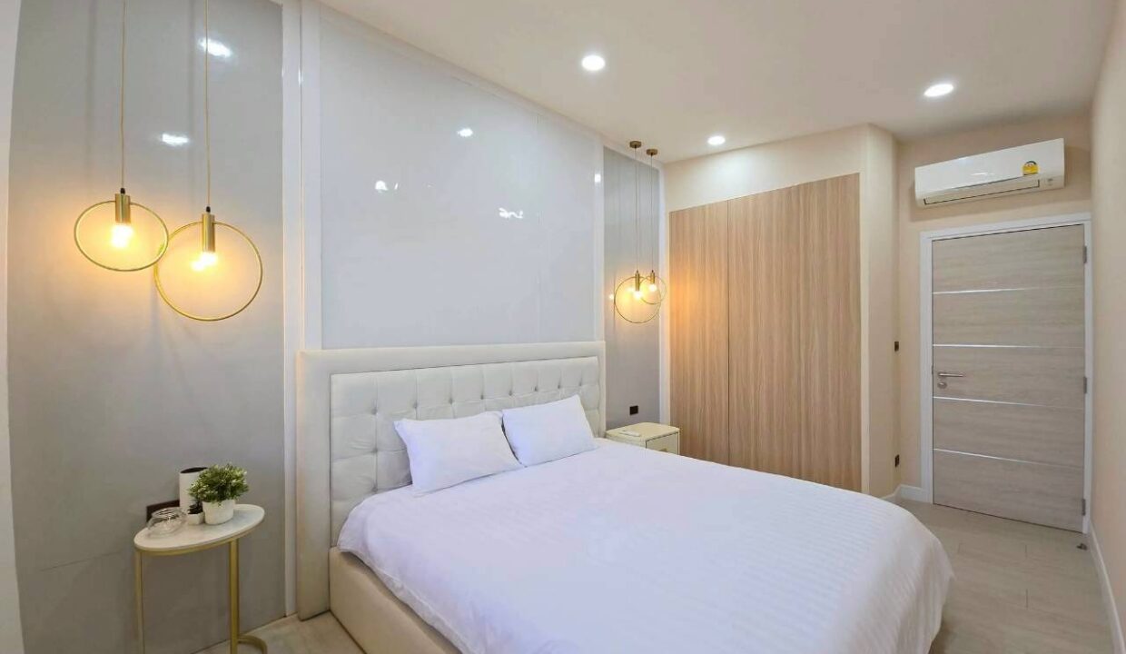 LINE_ALBUM_K Jin_260406_35