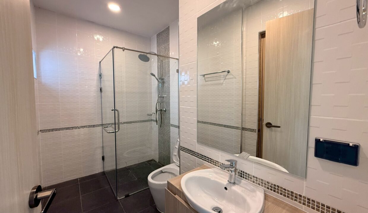 LINE_ALBUM_Lalisa_260406_13