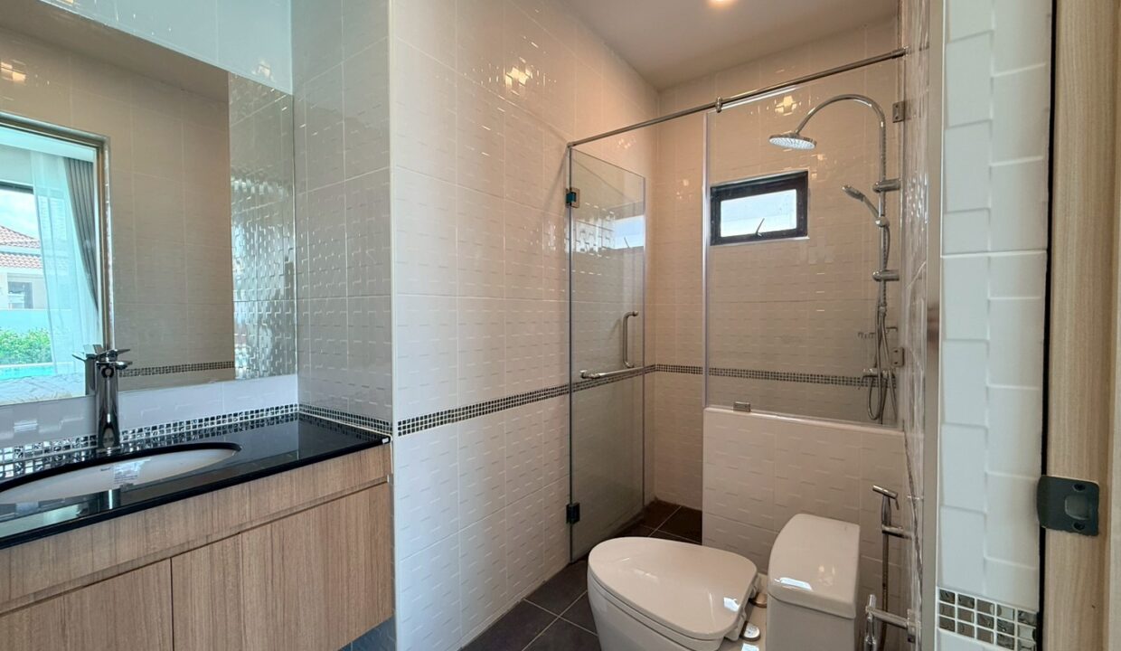 LINE_ALBUM_Lalisa_260406_14