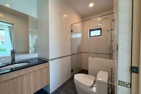 LINE_ALBUM_Lalisa_260406_14