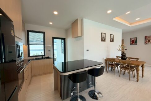 LINE_ALBUM_Lalisa_260406_7