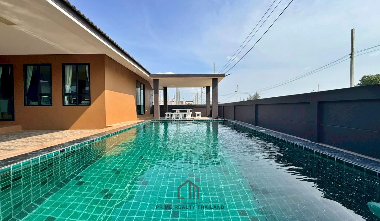 batch_LINE_ALBUM_68Banrak 3 bed furnished with pool_260425_1