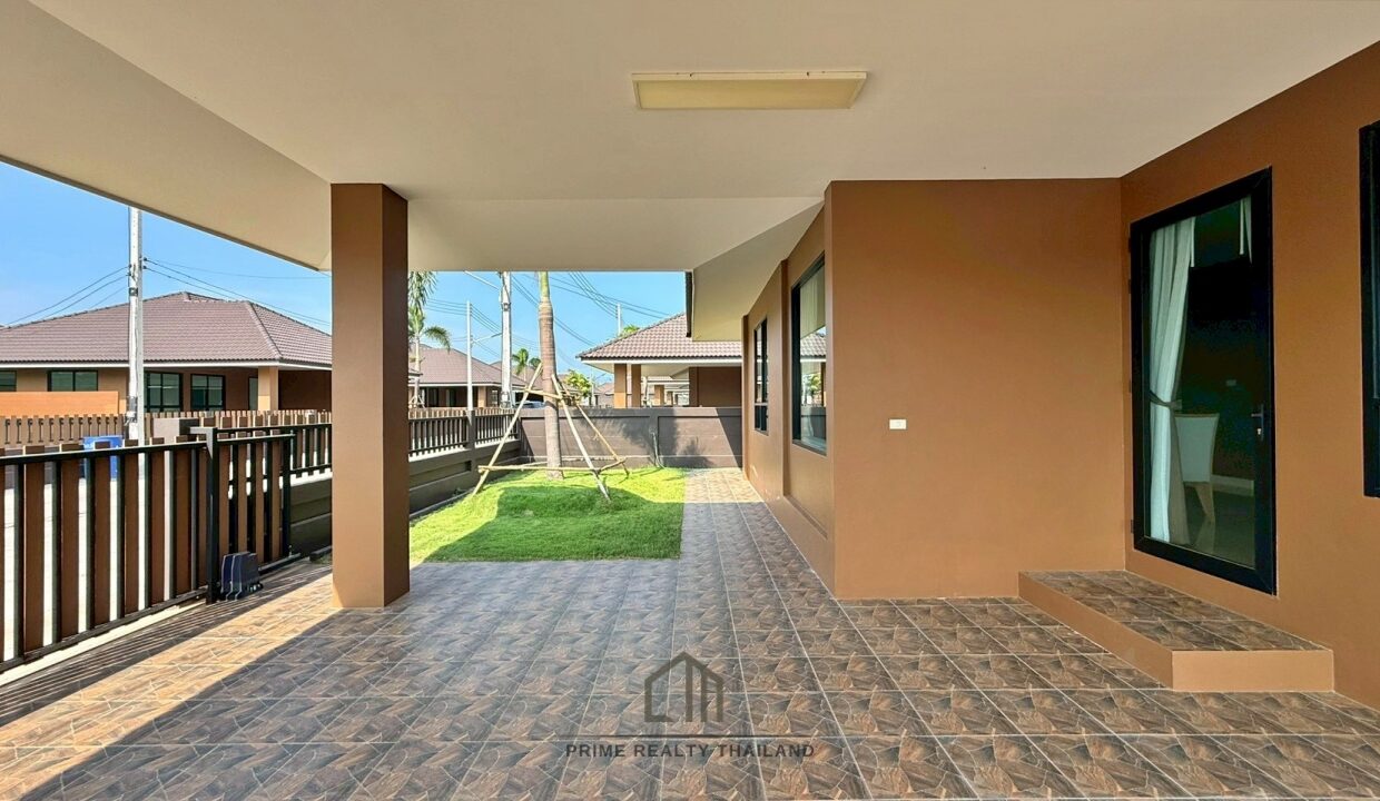 batch_LINE_ALBUM_68Banrak 3 bed furnished with pool_260425_2