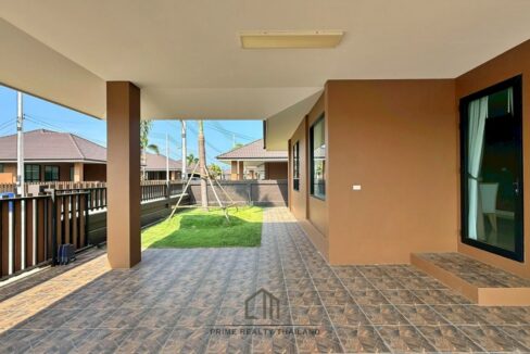 batch_LINE_ALBUM_68Banrak 3 bed furnished with pool_260425_2