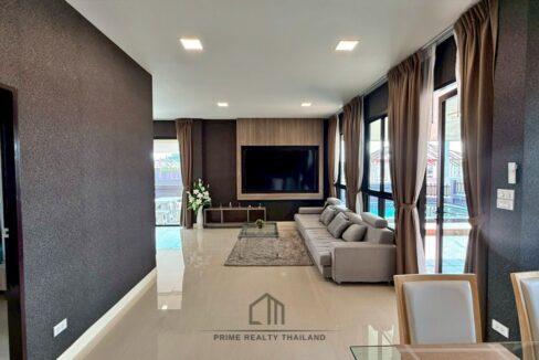 batch_LINE_ALBUM_68Banrak 3 bed furnished with pool_260425_3