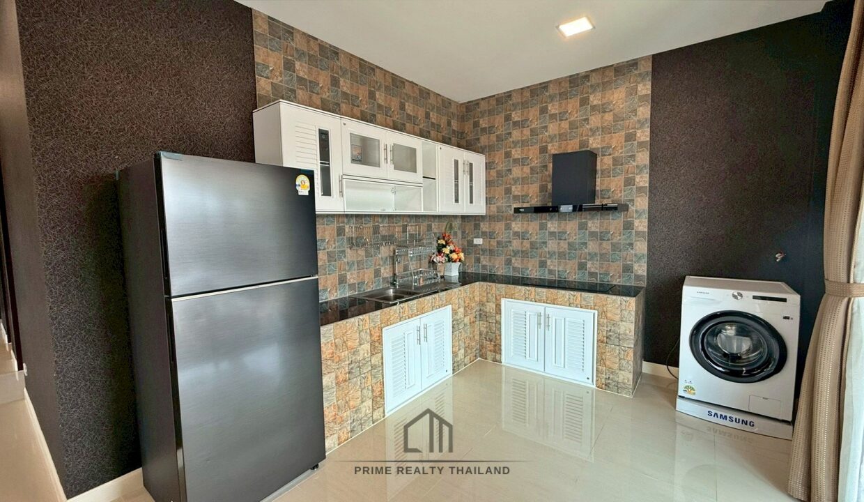 batch_LINE_ALBUM_68Banrak 3 bed furnished with pool_260425_7