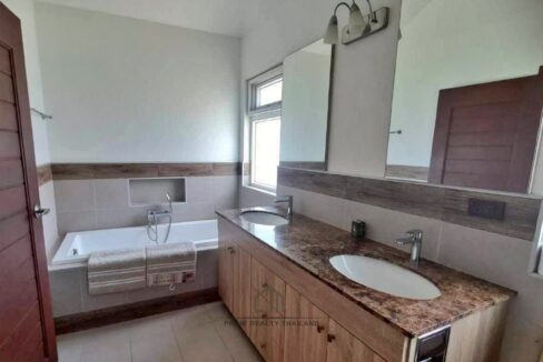 batch_LINE_ALBUM_Mali 7.9 MB_260425_11