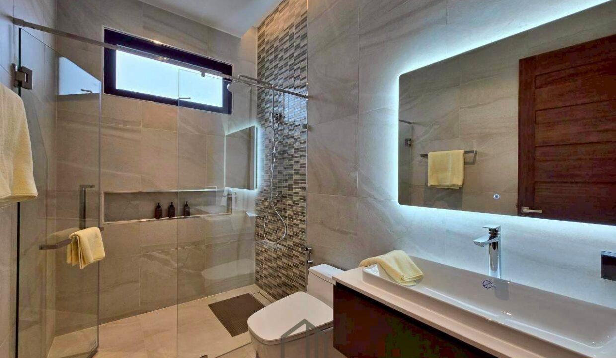 batch_LINE_ALBUM_Palm Hill 42 MB_260420_47