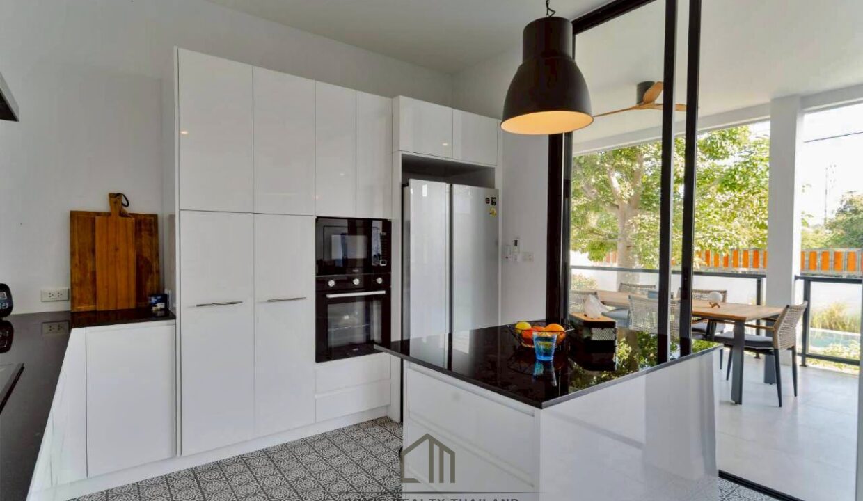 batch_LINE_ALBUM_Stand-alone house soi 114_260426_12