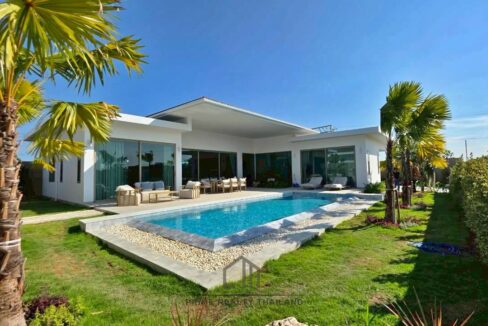 batch_LINE_ALBUM_The Mountains 12.9_260427_1