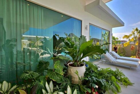 batch_LINE_ALBUM_The Mountains 12.9_260427_16