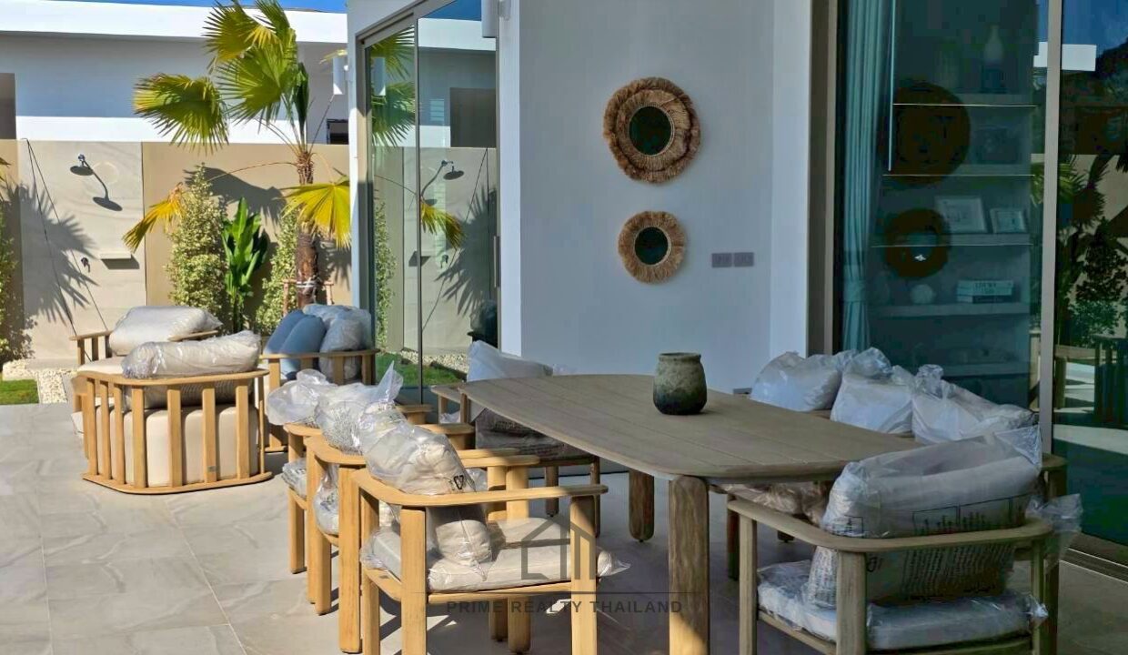 batch_LINE_ALBUM_The Mountains 12.9_260427_21