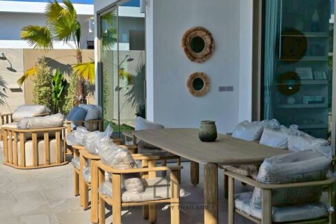 batch_LINE_ALBUM_The Mountains 12.9_260427_21